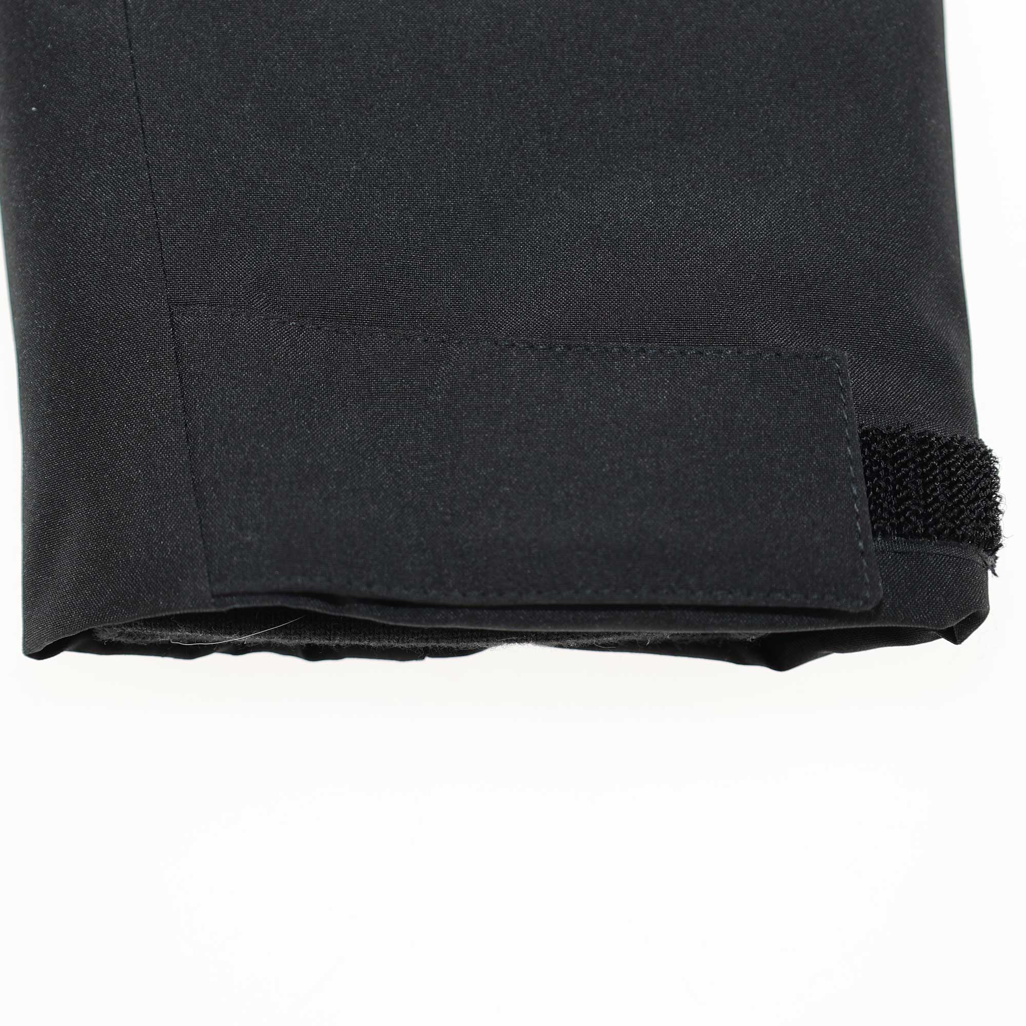 Schwarz
